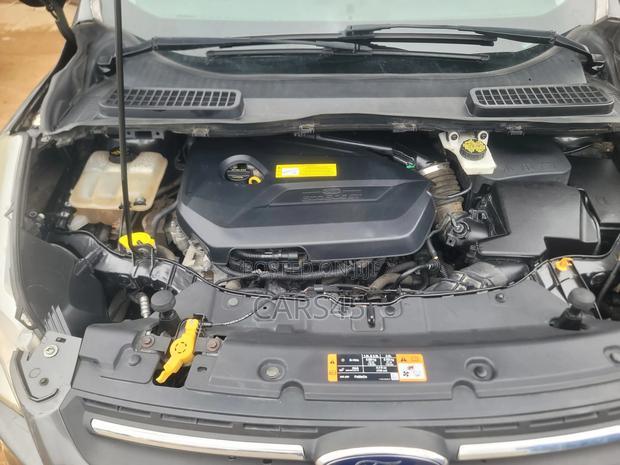 Ford Escape 2016 Gray