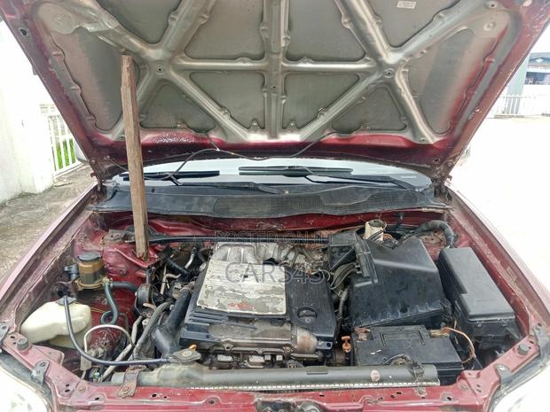 Toyota Highlander 2001 Red