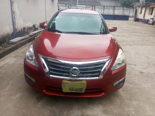 Nissan Altima 2015 Red