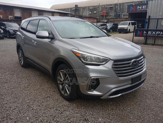 Hyundai Santa Fe 2017 Silver