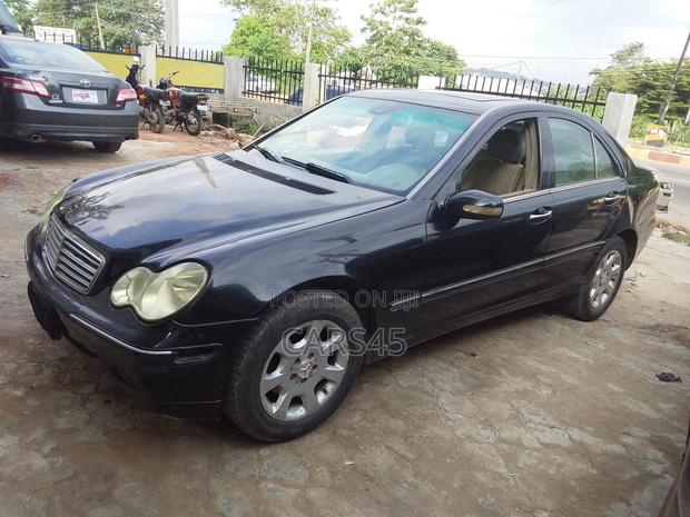 Mercedes-Benz C240 2005 Black
