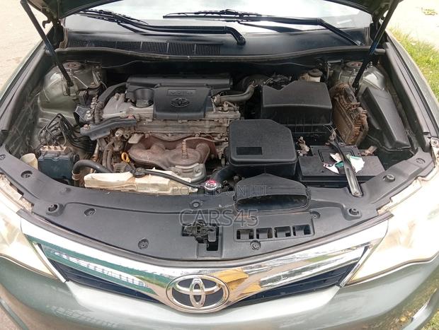 Toyota Camry 2012 Gray