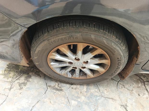 Toyota Camry 2011 Gray