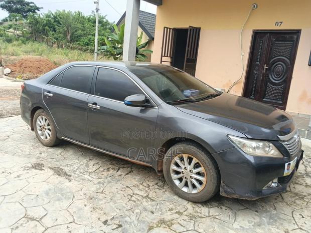 Toyota Camry 2011 Gray
