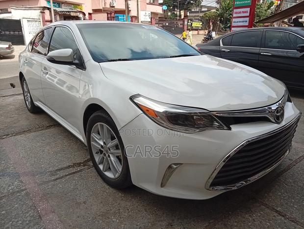 Toyota Avalon 2013 White