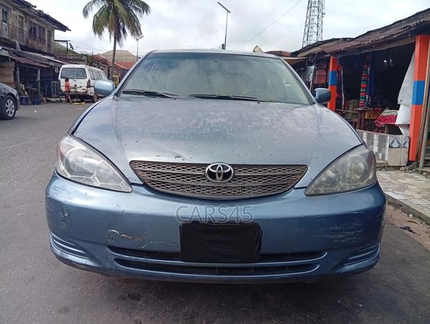 Toyota Camry 2002 Blue