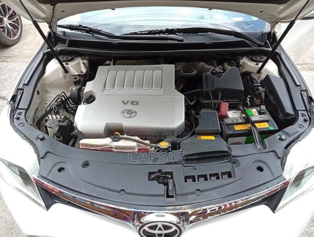 Toyota Avalon 2013 White