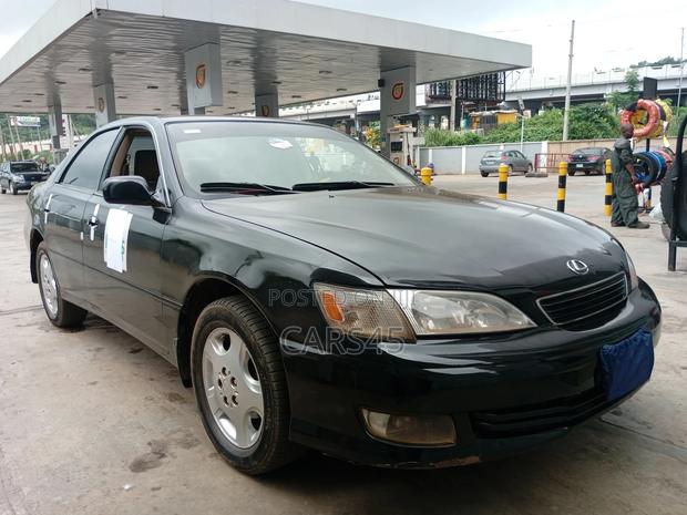 Lexus ES 2000 Black