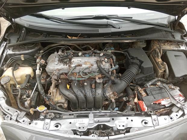 Toyota Corolla 2010 Gray
