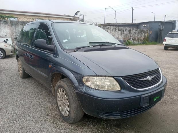 Chrysler Voyager 2003 Gray