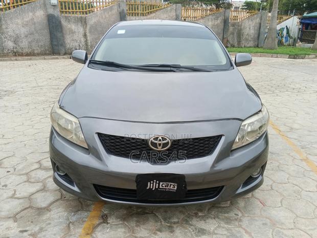Toyota Corolla 2010 Gray