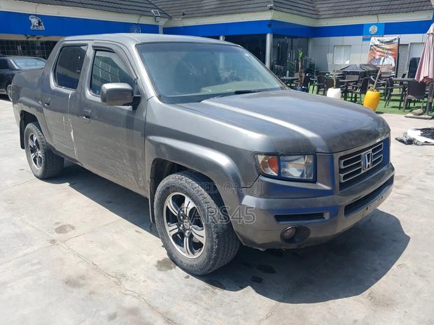 Honda Ridgeline RTS 4x4 Crew Cab 122 in. WB 2007 Gray