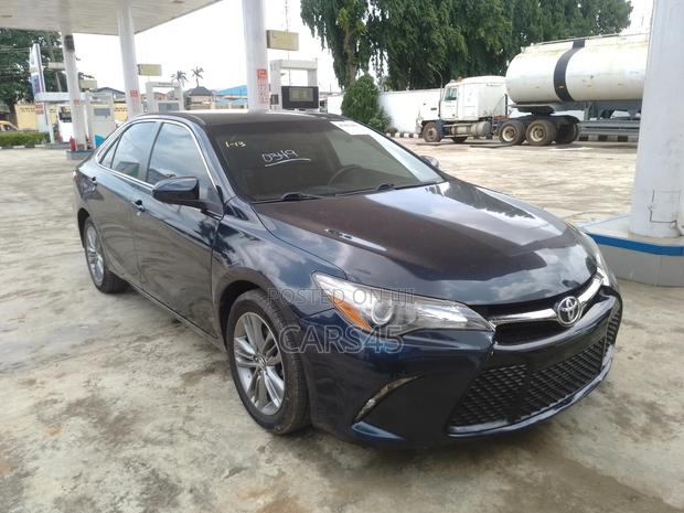 Toyota Camry 2017 Gray
