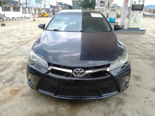 Toyota Camry 2017 Gray