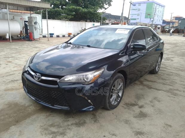 Toyota Camry 2017 Gray