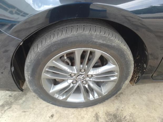 Toyota Camry 2017 Gray