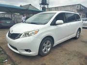 Toyota Sienna 2012 White for sale