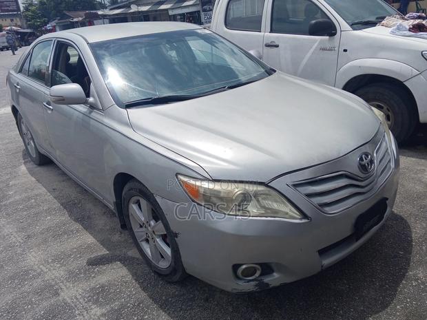 Toyota Camry LE 4dr Sedan (2.4L 4cyl 5A) 2009 Silver