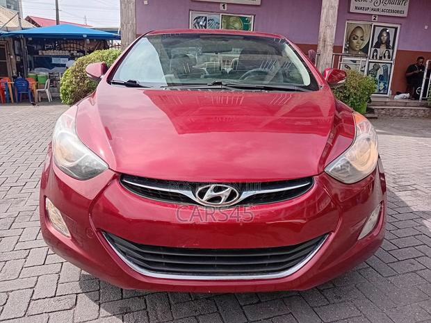 Hyundai Elantra 2013 Red