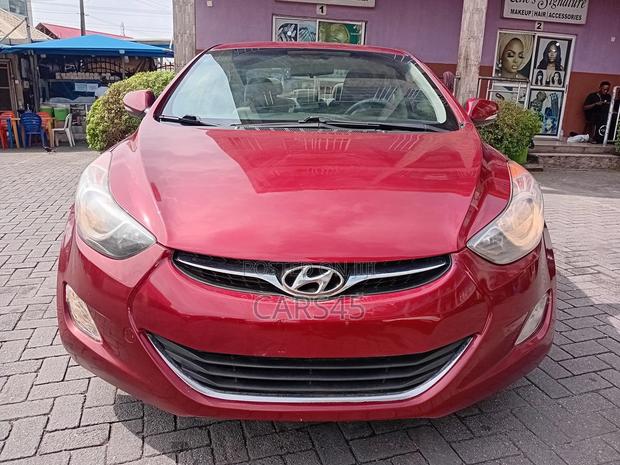 Hyundai Elantra GT 2013 Red