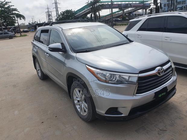 Toyota Highlander 2016 Silver