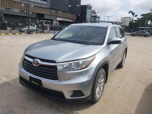 Toyota Highlander 2016 Silver