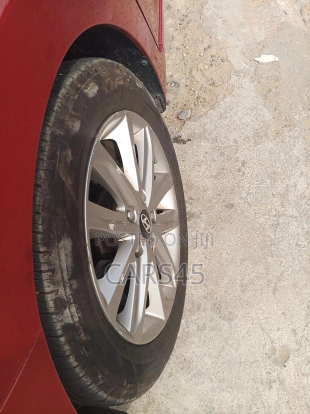 Hyundai Elantra 2014 Red