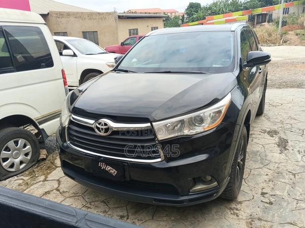 Toyota Highlander 2016 Black