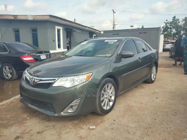 Toyota Camry 2014 Green