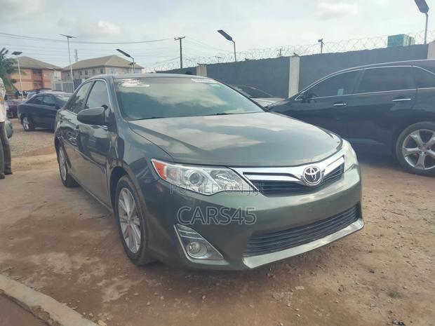 Toyota Camry 2014 Green