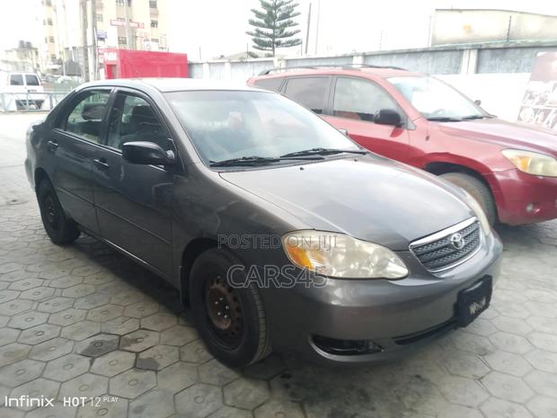 Toyota Corolla 2005 Gray