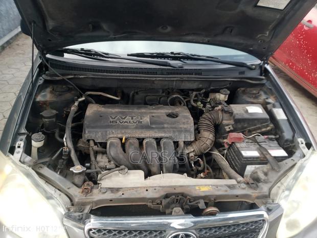 Toyota Corolla 2005 Gray