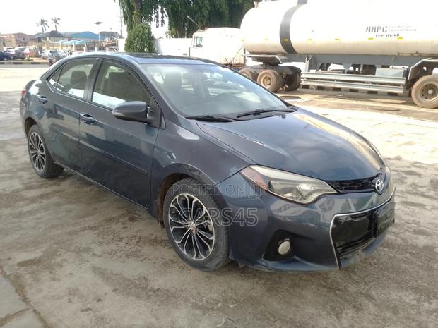 Toyota Corolla 2015 Gray