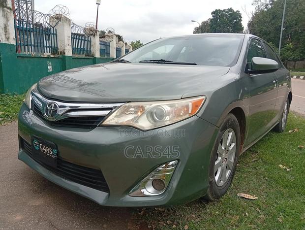 Toyota Camry 2012 Gray