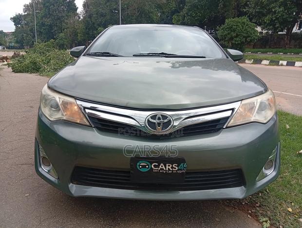 Toyota Camry 2012 Gray