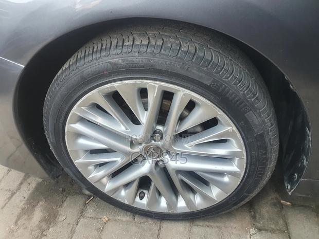Lexus ES 2014 Gray