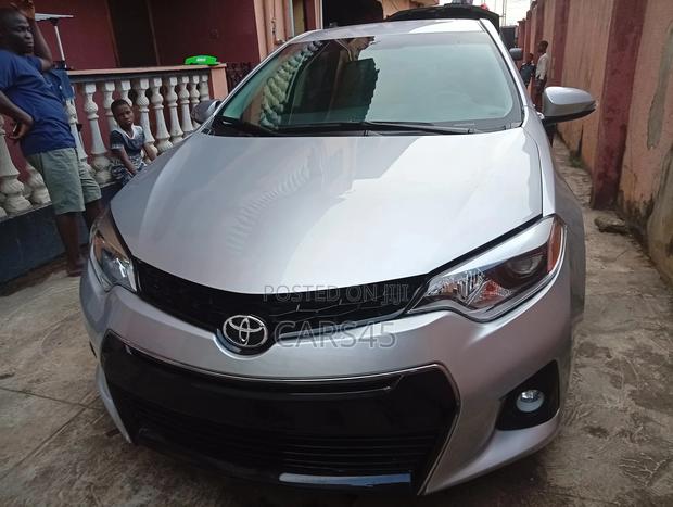 Toyota Corolla 2015 Silver