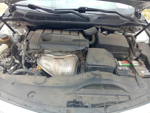 Toyota Camry 2011 Silver