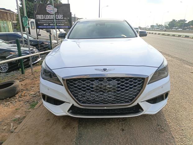 Hyundai Genesis 2018 White