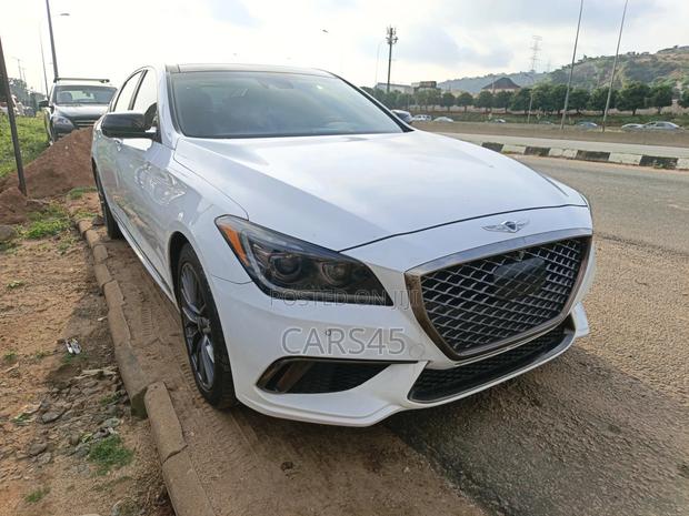 Hyundai Genesis 2018 White