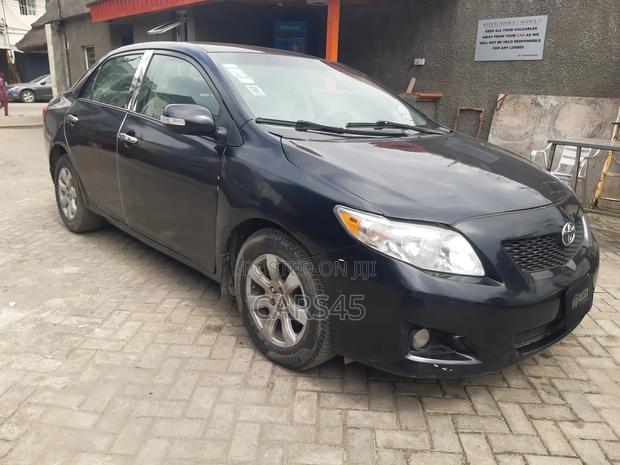 Toyota Corolla 2009 Black