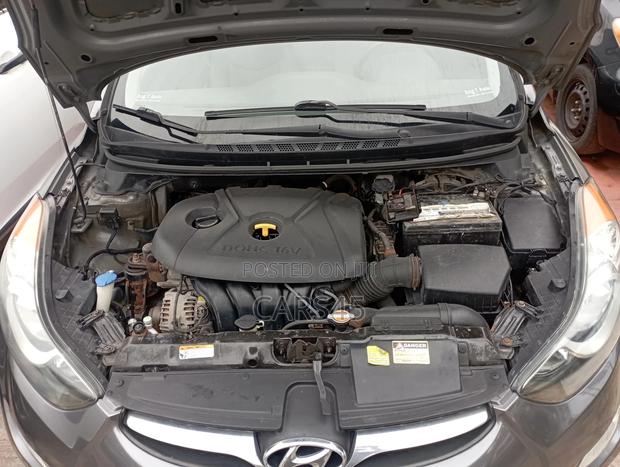 Hyundai Elantra 2012 Gray
