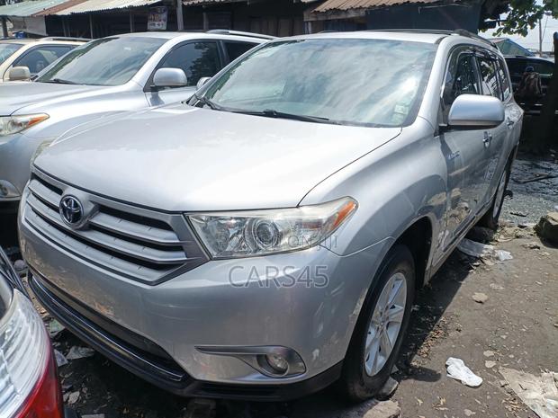 Toyota Highlander 2013 Silver