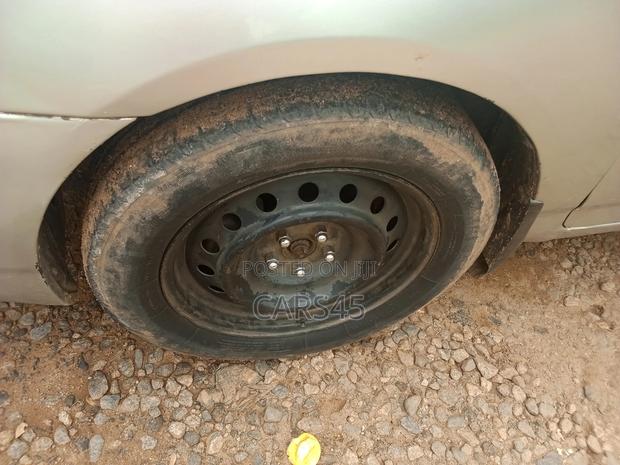 Toyota Corolla 2004 Gold