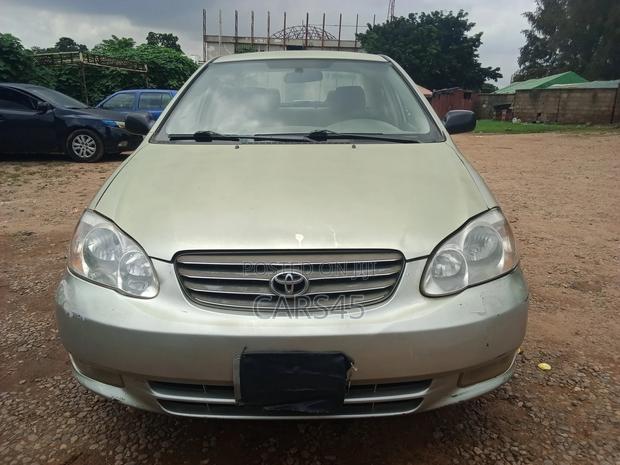 Toyota Corolla 2004 Gold
