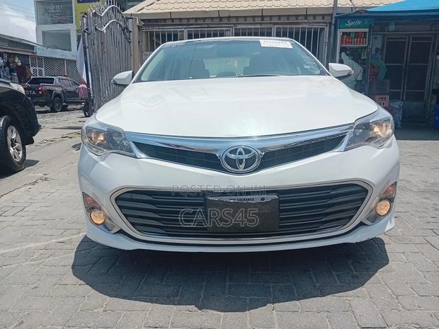 Toyota Avalon 2014 White