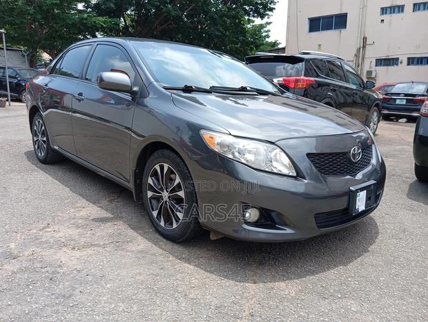 Toyota Corolla 2009 Gray