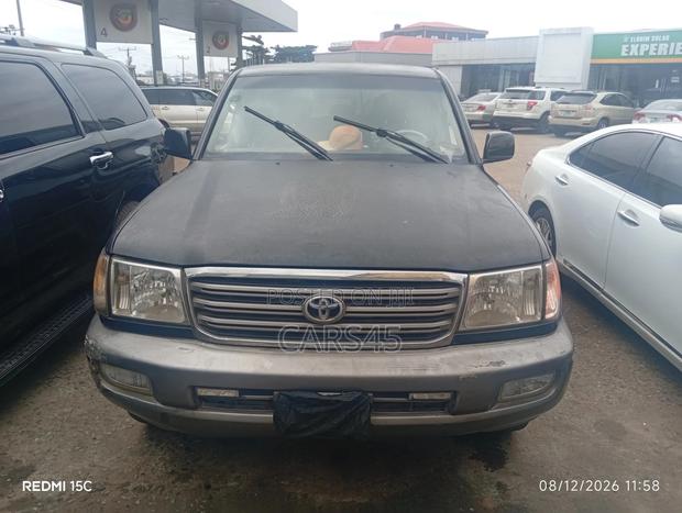 Toyota Land Cruiser 2005 Black