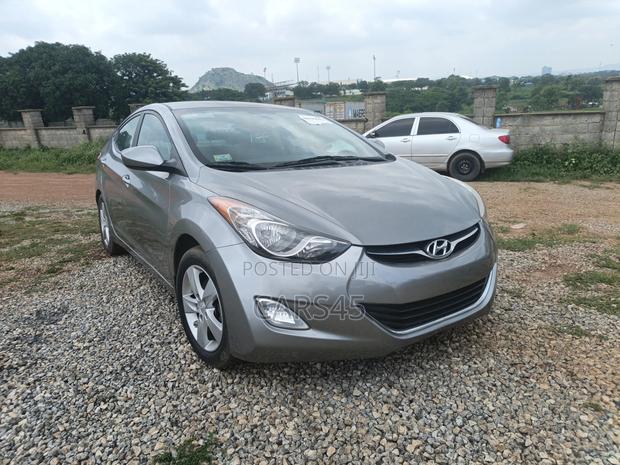 Hyundai Elantra 2013 Silver