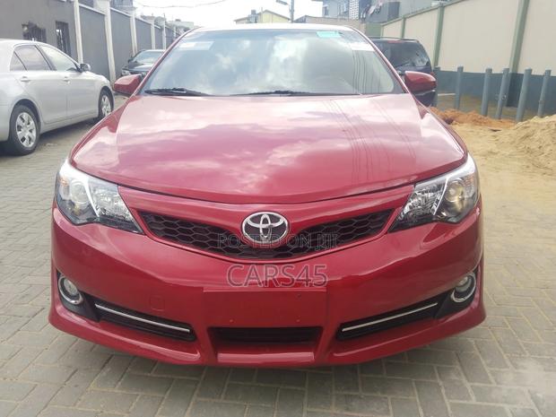 Toyota Camry 2014 Red